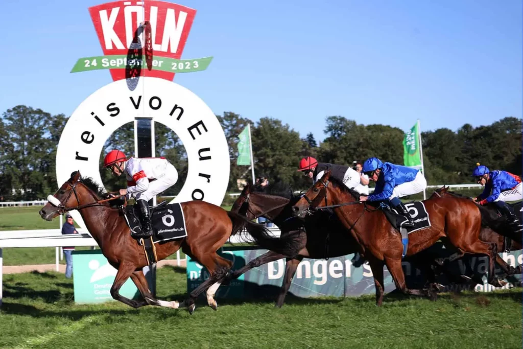 India-gewinnt-unter-Jockey-Rene-Piechulek-den-61.-Preis-von-Europa