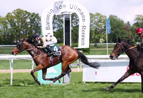 Queues Likely (GB) ( Billy Loughnane )