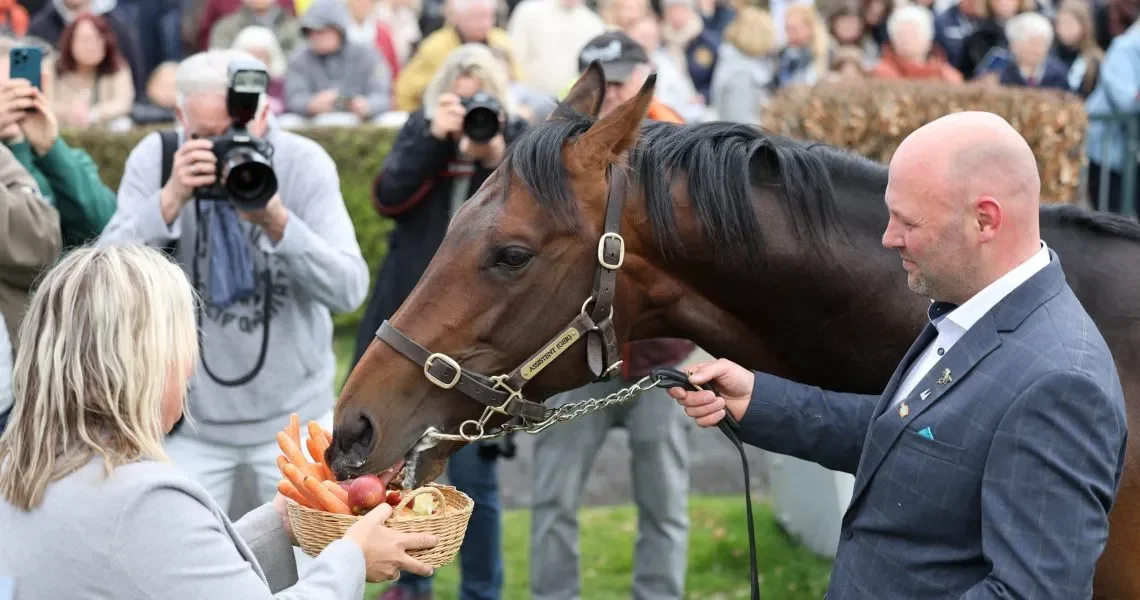 GdJ-24_Assistent-Ehrung_250330sabine-effgen-9-r3mm6w76ozk9ko4s9jlqo7vtcs820nb24kaneba8hc